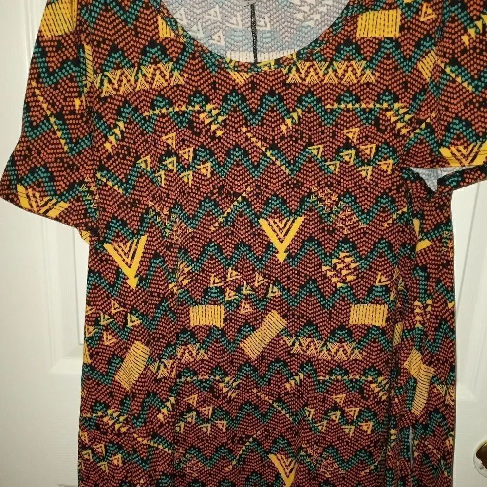 Lularoe Multicolored Shortsleeves Geometric 95%Pol